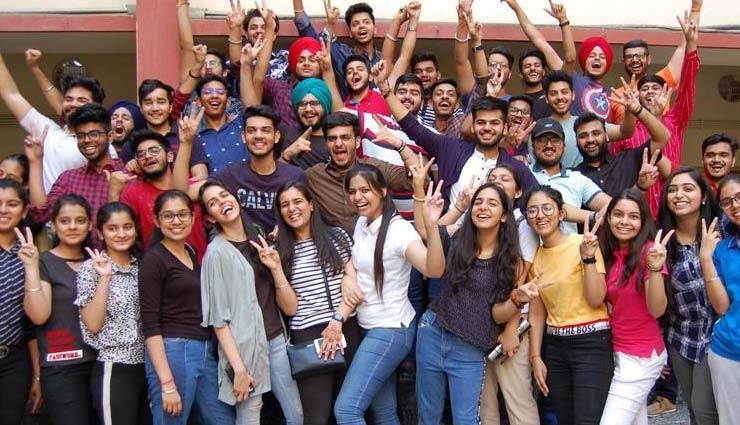 CBSE Class 10 Result 2019: 91% से ज्यादा बच्चे पास, 13 छात्रों को मिले 499 अंक