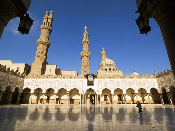 biggest mosque in the world,mosque,bakrid 2018 ,इमाम अली मस्जिद, अल अजहर मस्जिद, इमाम मस्जिद इसफहान, अल फतह मस्जिद, अल मस्जिद अल नवाबी, बादशाही मस्जिद, बाड़ा इमामबाड़ा