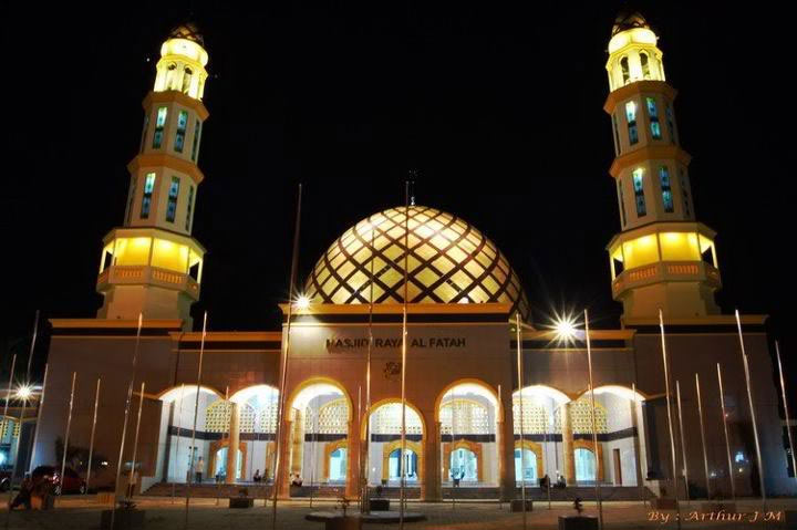 biggest mosque in the world,mosque,bakrid 2018 ,इमाम अली मस्जिद, अल अजहर मस्जिद, इमाम मस्जिद इसफहान, अल फतह मस्जिद, अल मस्जिद अल नवाबी, बादशाही मस्जिद, बाड़ा इमामबाड़ा