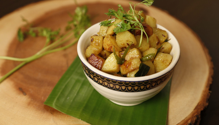 घर पर नहीं हैं कोई भी सब्जी तो बनाएं आलू फ्राई, सभी को आती हैं पसंद #Recipe 