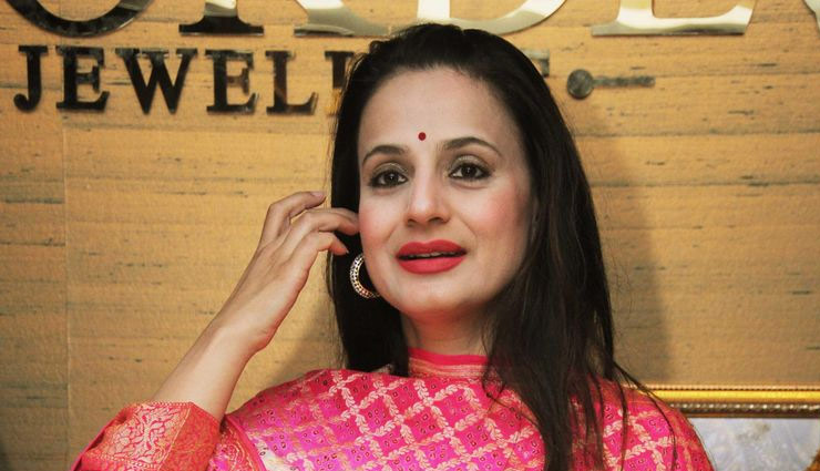 amisha patel,cheque bounce case,arrest warrant,arrest warrant issued,ranchi court,amisha,amisha patel news in hindi ,अमीषा पटेल, रांची कोर्ट, अरेस्ट वारंट