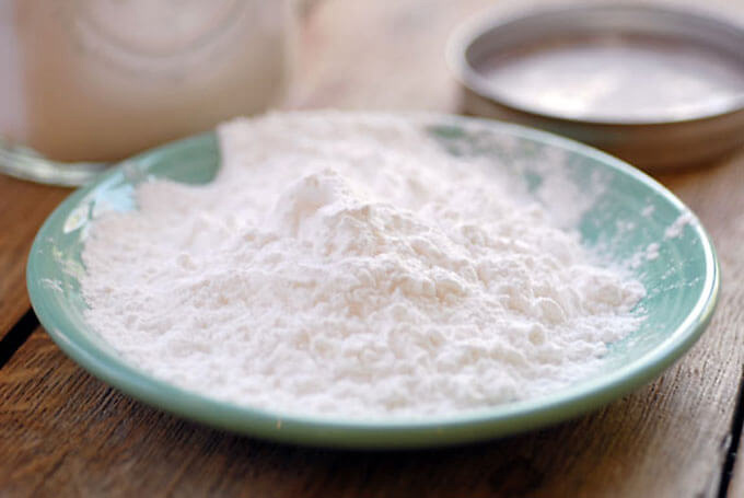 5 Ways To Use Arrowroot Powder For Glowing Skin - lifeberrys.com