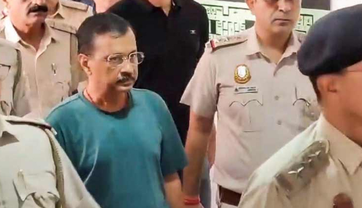 CBI की गिरफ्त में अरविन्द केजरीवाल, एक्साइज पॉलिसी मामले में किया औपचारिक रूप से गिरफ्तार