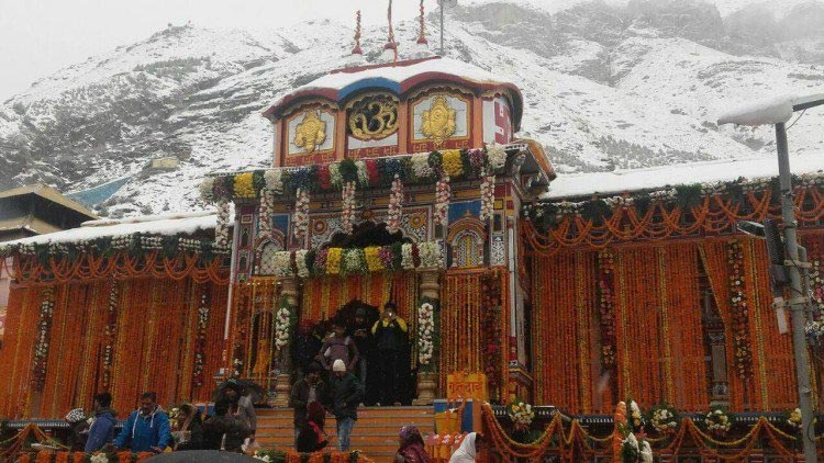 badrinath dham,snowfall ,बदरीनाथ धाम,हिमपात