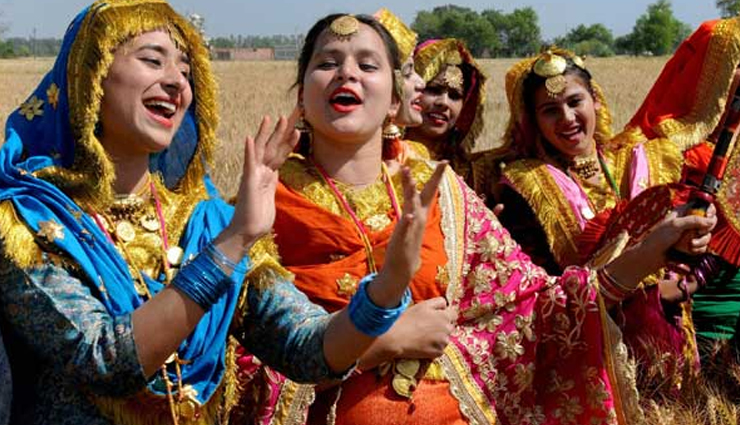 10 Festivals You Can Enjoy in Uttarakhand - lifeberrys.com