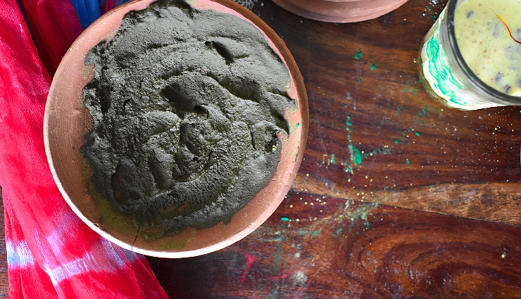 Bhang Pakore: Adding an Extra Zing to Your Holi Celebration ...