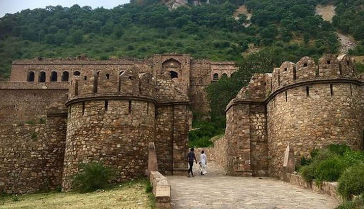 bhangarh fort,bhangarh fort rajasthan,history of bhangarh fort,bhangarh fort haunted,bhangarh fort stories,bhangarh fort legend,bhangarh fort mystery,bhangarh fort ghost stories,bhangarh fort history,bhangarh fort architecture,bhangarh fort facts,bhangarh fort heritage,bhangarh fort construction,ancient bhangarh fort,visiting bhangarh fort,bhangarh fort tourist guide,how to reach bhangarh fort,bhangarh fort travel tips,bhangarh fort rajasthan travel,best time to visit bhangarh fort