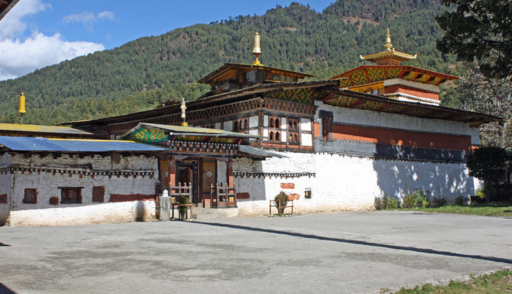 10 Most Beautiful Temples To Visit in Bhutan - lifeberrys.com