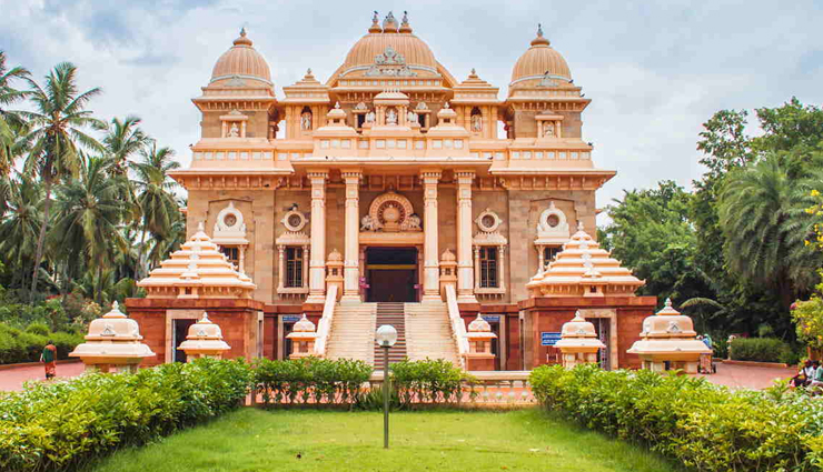 8 Biggest Temples To Visit in India - lifeberrys.com