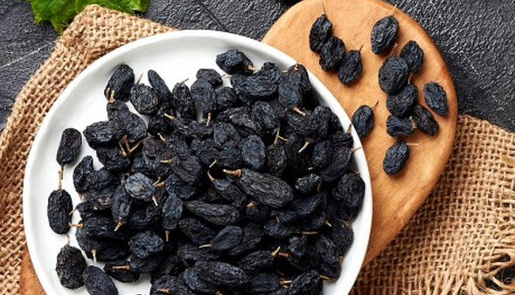 5-beauty-benefits-of-using-black-raisins-lifeberrys