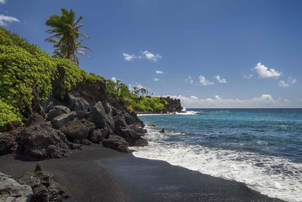 10 Black Sand Beaches That Are Way Too Beautiful - lifeberrys.com