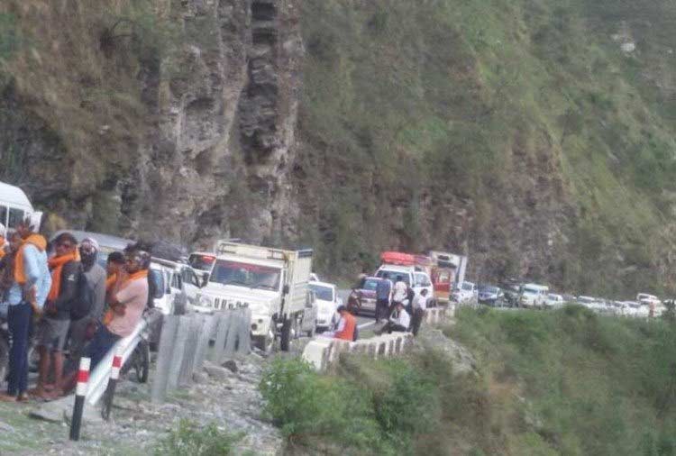 bus accident,badrinath highway ,बदरीनाथ हाईवे,पीपलकोटी,तमिलनाड़ू,बिहार,बस