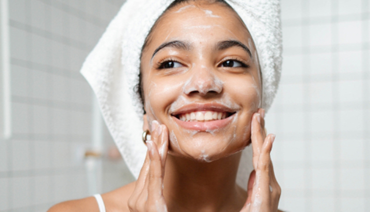 skin care tips during monsoon,monsoon skin care routine,how to take care of skin in rainy season,best skin care practices for monsoon,monsoon season beauty tips,rainy season skin care tips,protecting skin during monsoon,natural skin care in monsoon,tips for glowing skin in rainy weather,monsoon skincare essentials