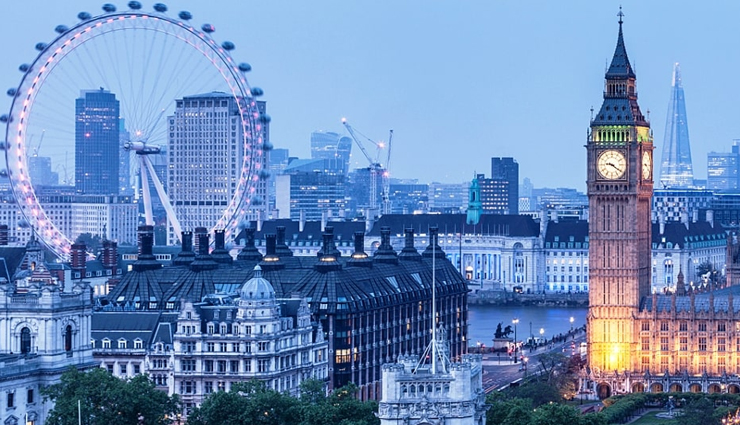 6 Most Famous Clock Towers Around The World - Lifeberrys.com