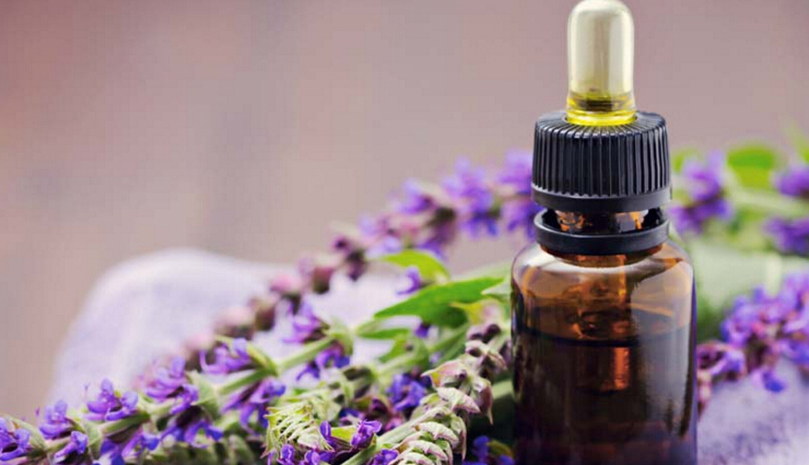 6 Essential Oils You Can Use To Treat Clogged Pores - lifeberrys.com