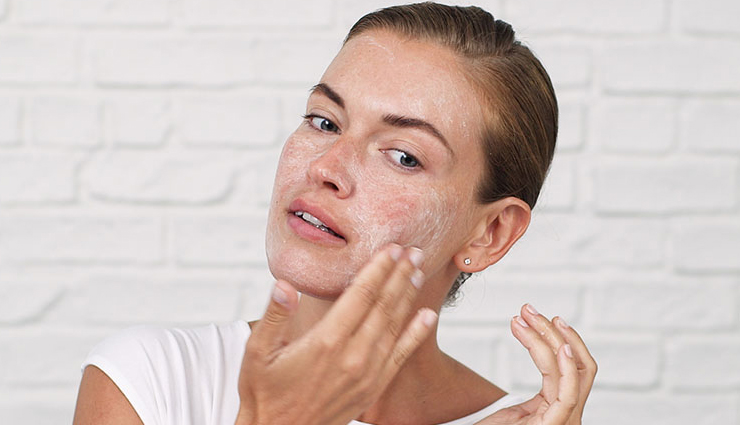 6 Home Remedies To Help You Get Rid of Clogged Pores - lifeberrys.com