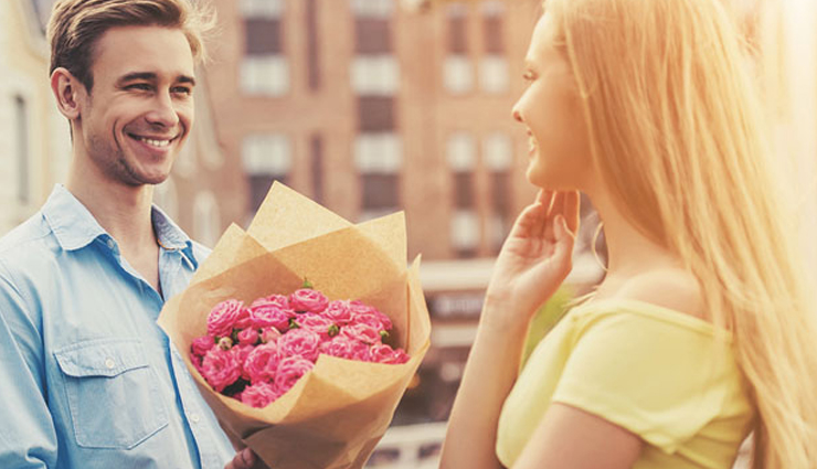 10 Signs That Tell If Your Crush Likes You Back 2918