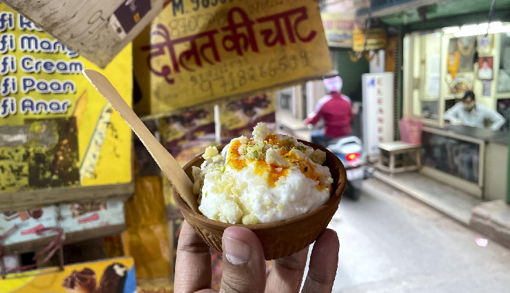 chandni chowk delhi,food lovers paradise,must-try delicacies,delhi street food,chandni chowk famous foods,best food in chandni chowk,delhi culinary delights,top street food in delhi,chandni chowk food tour,foodie spots in chandni chowk