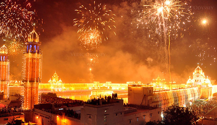 diwali special.diwali special 2017,places in india to celebrate diwali,best diwali celebration in india,diwali in delhi,diwali in varanasi,diwali in jaipur,diwali in kolkata ,दीवाली