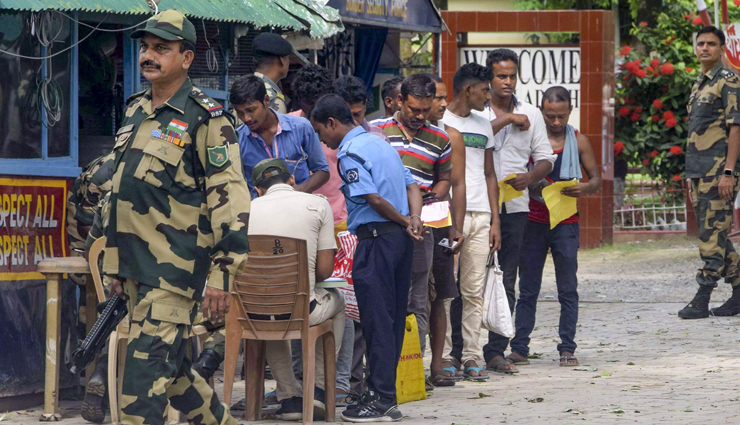 भारत ने ढाका मिशन से गैर-जरूरी कर्मचारियों को वापस बुलाया, राजनयिक वहीं रहेंगे