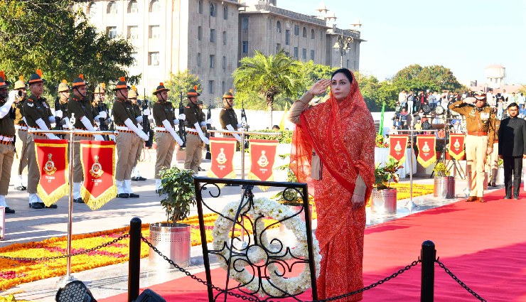 deputy chief minister diya kumari,amar jawan jyoti,tribute,rajasthan,udaipur,photos,january 2025,rajasthan news,memorial ceremony,indian politics