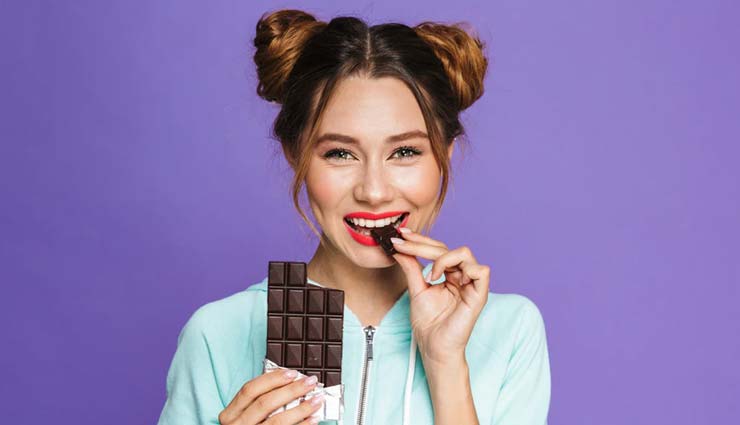 5 Amazing Health Benefits Of Eating Dark Chocolate