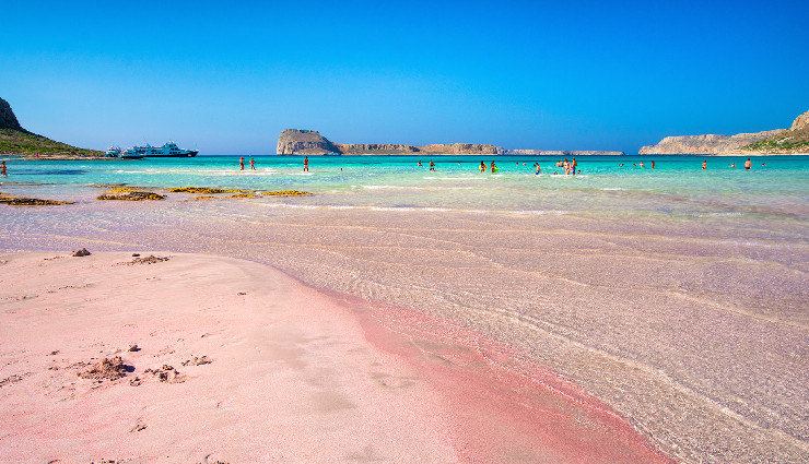 pink beaches,famous pink beaches,worlds pink beaches,best pink beaches to visit,pink sand beaches,travel guide pink beaches,unique beaches to explore,pink sand destinations,beautiful pink beaches,pink beaches for travel enthusiasts