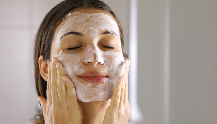 Face Wash vs. Face Cleanser: Exploring the Distinctions and Making an ...