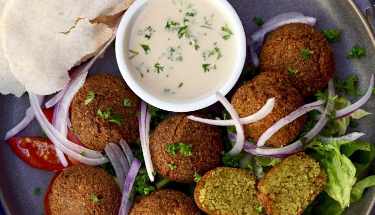 Ramadan Recipe- Delicious and Healthy Falafel With Tahini Sauce ...