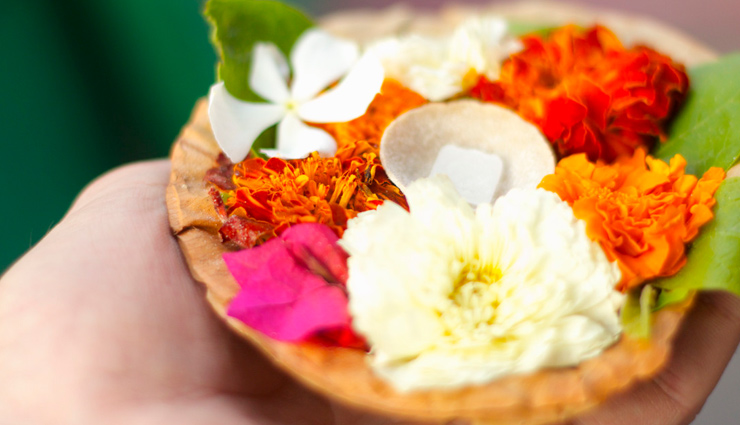 flower to god,offering flower to god ,पूजा,देवता को पुष्प