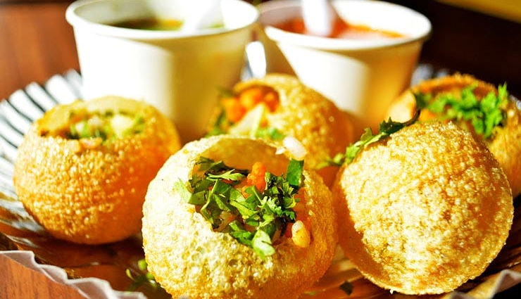 Mouthwatering Street Food of Delhi You Cannot Miss - lifeberrys.com