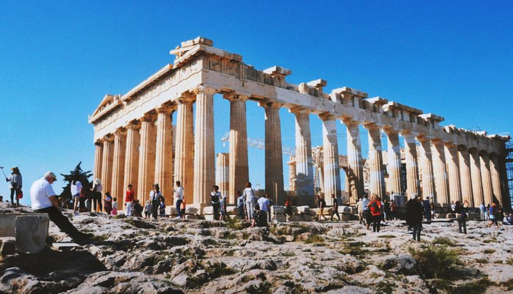 6 Beautiful Tourist Attractions To Visit in Greece - lifeberrys.com