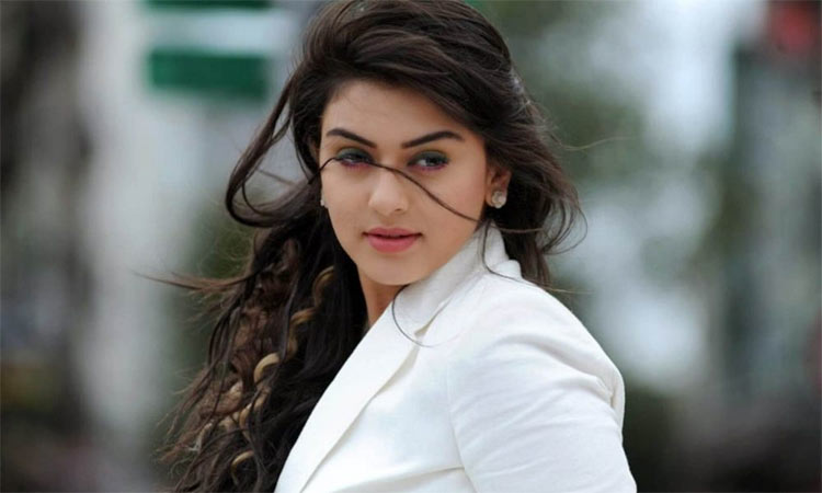 bollywood,hansika motwani,hansika motwani leak bikini photos,hansika motwani viral bikini photos , एक्ट्रेस हंसिका मोटवानी, एक्ट्रेस हंसिका मोटवानी की बिकिनी फोटोज