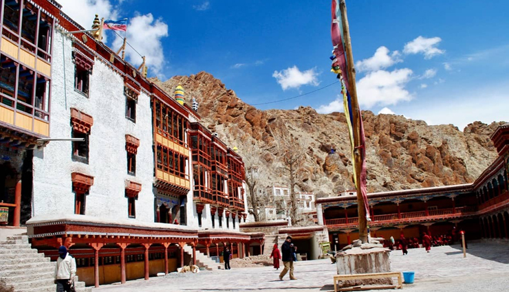 places to visit in ladakh,ladakh travel,best places in ladakh,ladakh tourist attractions,leh palace,pangong lake,khardung la,nubra valley,thiksey monastery,zanskar valley,hemis national park,shanti stupa,ladakh adventure,ladakh trekking,ladakh monasteries