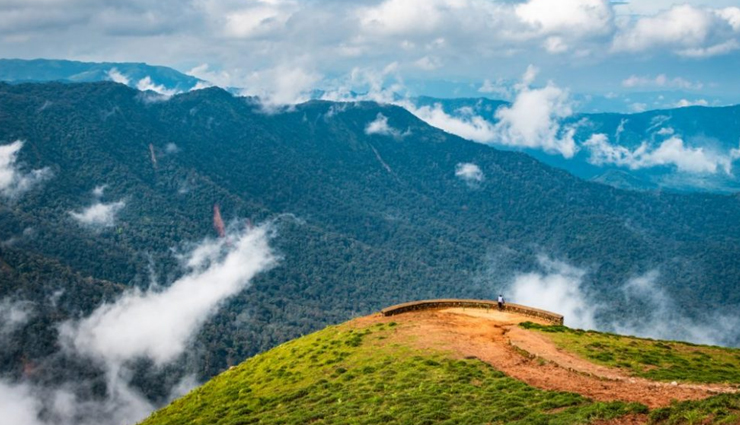 karnataka hill stations scenic views,mesmerizing views in karnataka hills,best viewpoints in karnataka hill stations,scenic beauty of karnataka hill stations,stunning vistas in karnataka mountains,picturesque hill stations in karnataka,karnataka hilltop panoramas,breathtaking sights in karnataka hills,karnataka scenic mountain landscapes,karnataka hills and mesmerizing views