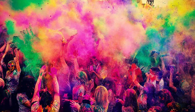 Holi 2018 : होलिका दहन के दिन किये जाने वाले उपाय जिनसे मिलेगी जीवन में उन्नति 