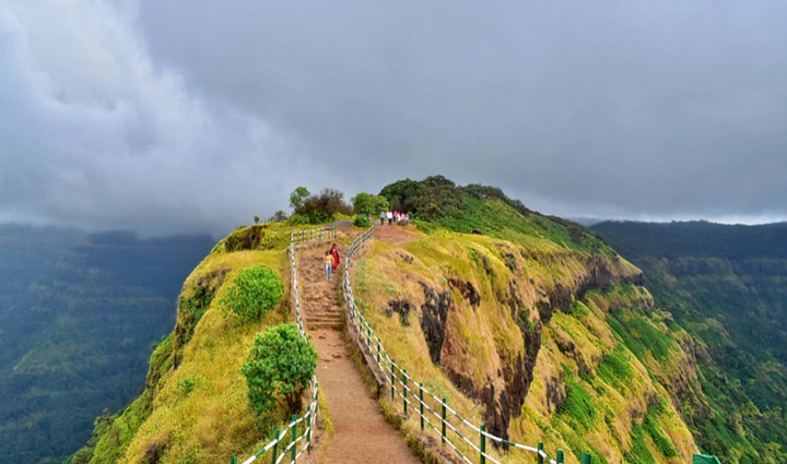 maharashtra honeymoon spots,couples favorite places in maharashtra,romantic getaways in maharashtra,honeymoon destinations in maharashtra,maharashtra honeymoon retreats,best places for couples in maharashtra,romantic escapes in maharashtra,maharashtra honeymoon hideaways,ideal spots for couples in maharashtra,maharashtra honeymoon hotspots