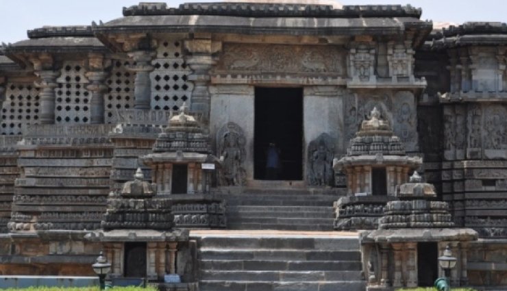 10 Not To Miss Places in Belur, Karnataka - lifeberrys.com