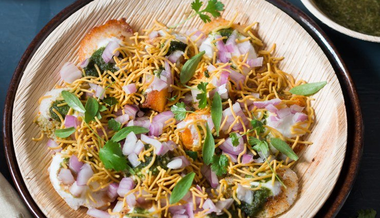 idli chaat,idli chaat breakfast,idli chaat children,idli chaat ingredients,idli chaat recipe,idli chaat spicy dish,idli chaat south indian dish