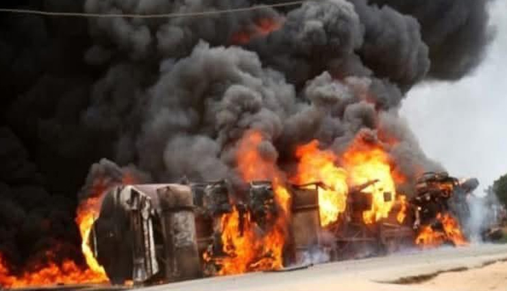 rajasthan jaipur ajmer highway accident 2024,major highway accident,chemical truck fire,bhankrota area fire,jaipur-ajmer road crash,highway collision,fireball visible,emergency response,traffic incident rajasthan,highway safety,road accident casualties