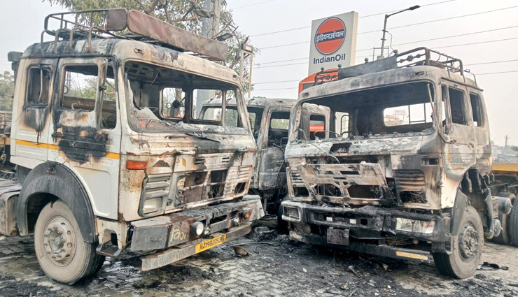 rajasthan jaipur ajmer highway accident 2024,major highway accident,chemical truck fire,bhankrota area fire,jaipur-ajmer road crash,highway collision,fireball visible,emergency response,traffic incident rajasthan,highway safety,road accident casualties