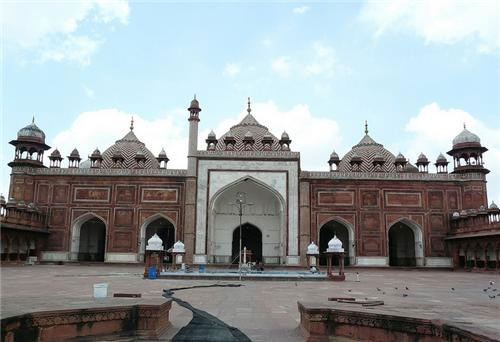 famous mosque in india,mosque in india,bakrid 2018 ,जामा मस्जिद, पुरानी दिल्ली, मक्का मस्जिद, हैदराबाद, ताज-उल-मस्जिद, भोपाल, बड़ा इमामबाड़ा, लखनऊ, जामा मस्जिद, आगरा,बकरीद 2018