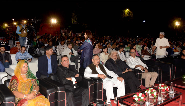 जहान ए खुसरो की महफिल से गुलजार हुई गुलाबी नगरी, विश्वप्रसिद्ध सूफी कलाकारों ने दी रंगारंग प्रस्तुतियां; तस्वीरें