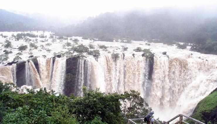 5 most beautiful water fall in india,dudhsagar water fall,jog water fall karnataka,nohsngithiang waterfall meghalaya,nohakalikai water fall cherapunji,thoseghar water fall maharashtra