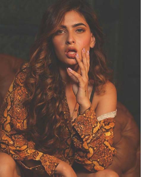 bollywood,karishma sharma,karishma sharma bikini photos,karishma sharma hot photos,karishma sharma viral photos,karishma sharma instagram photos,karishma sharma hot pics,karishma sharma viral pics ,बॉलीवुड,करिश्मा शर्मा,करिश्मा शर्मा हॉट फोटो,करिश्मा शर्मा वायरल तस्वीरें