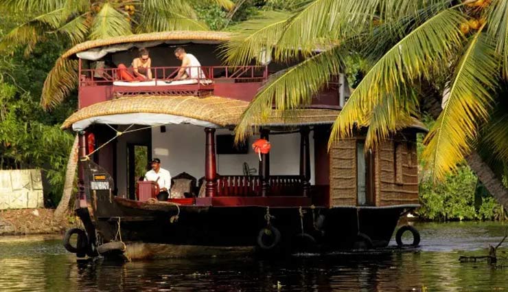 Top 5 Spots To Visit In Kerala - lifeberrys.com