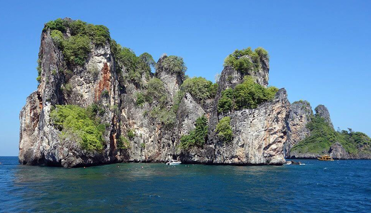 7 Breathtaking Beautiful Islands To Visit Near Phi Phi Island ...