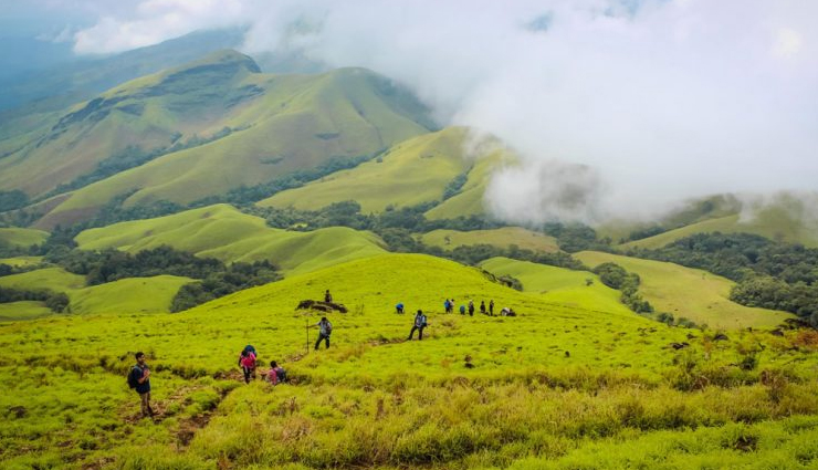 tourist places in chikmagalur,best places to visit in chikmagalur,chikmagalur attractions,top tourist spots in chikmagalur,chikmagalur sightseeing,places to see in chikmagalur,things to do in chikmagalur,famous places in chikmagalur,chikmagalur travel guide,must-visit places in chikmagalur