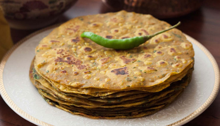 Recipe- Go Healthy With Makkai Methi Mooli Parantha - lifeberrys.com