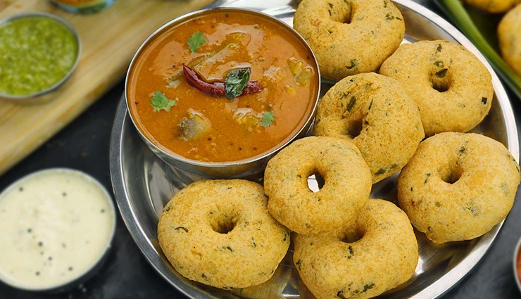 medu vada,medu vada ingredients,medu vada recipe,medu vada south indian dish,medu vada breakfast,medu vada snacks,medu vada tasty,medu vada delicious